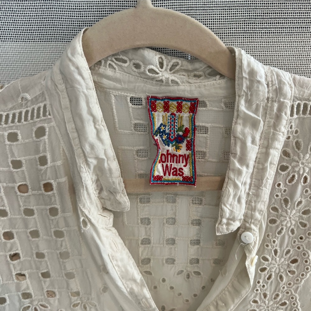 Johnny Was White Eyelet Crochet Button-Front Blouse - Picture 4 of 6